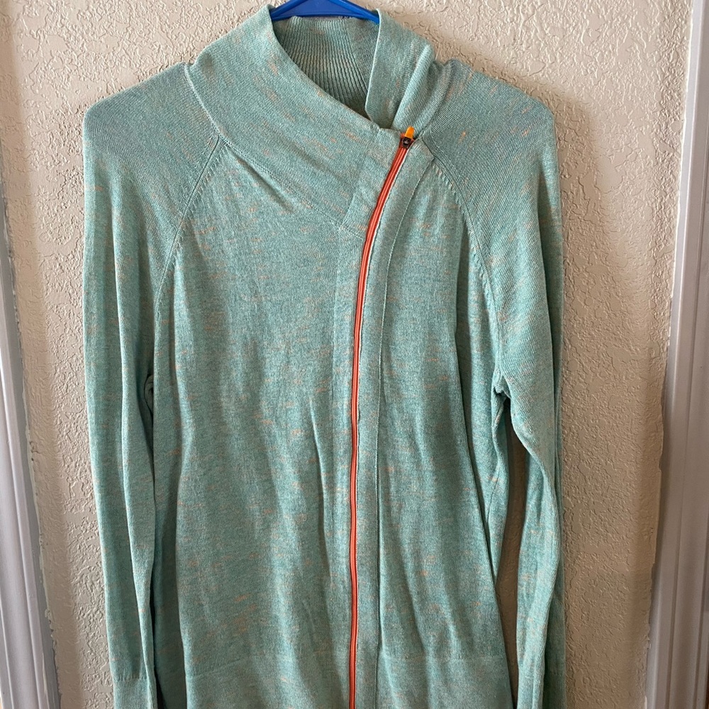 Eddie Bauer Size Medium Sweater! Brand new!